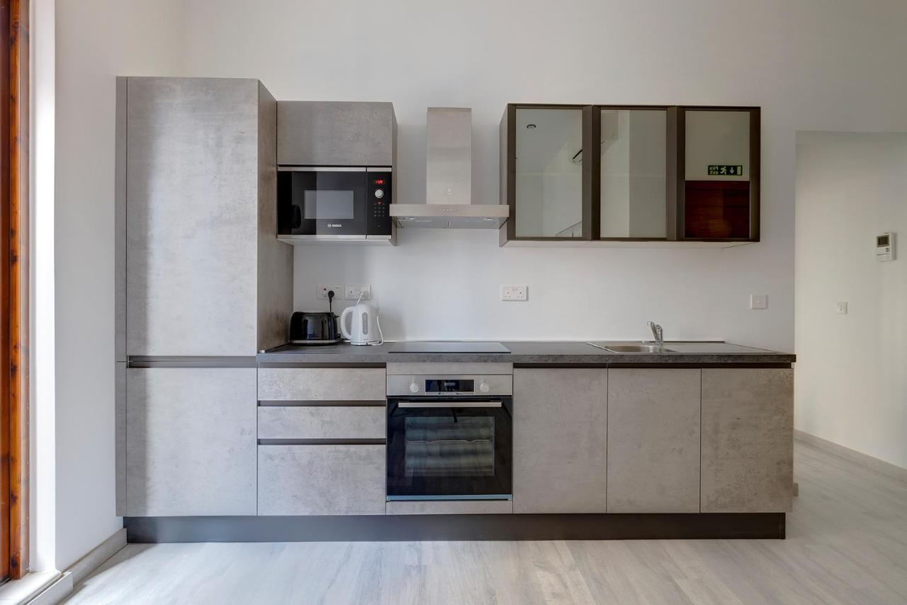 Modern Apartment In The Best Area Of スリーマ エクステリア 写真